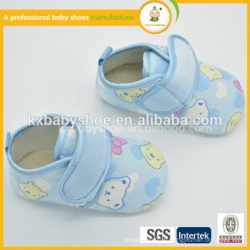 Chaussures de coton bon marché pour bébé en coton